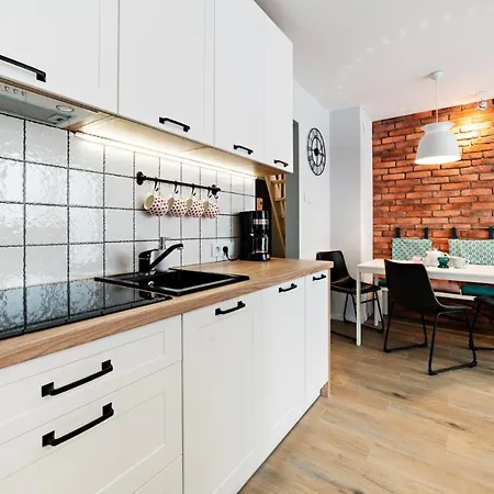 Wonder - W Malowniczej Okolicy, Z Balkonami I Widokiem Na Gory アパート