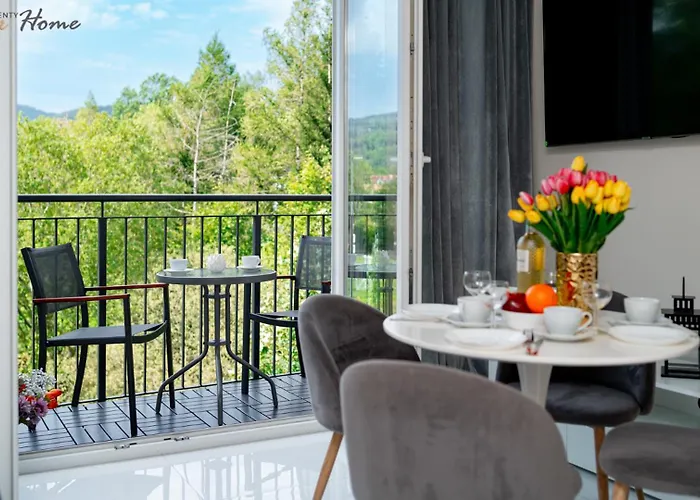 Wonder - W Malowniczej Okolicy, Z Balkonami I Widokiem Na Gory