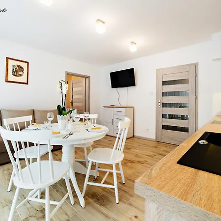 Wonder - W Malowniczej Okolicy, Z Balkonami I Widokiem Na Gory Apartamento